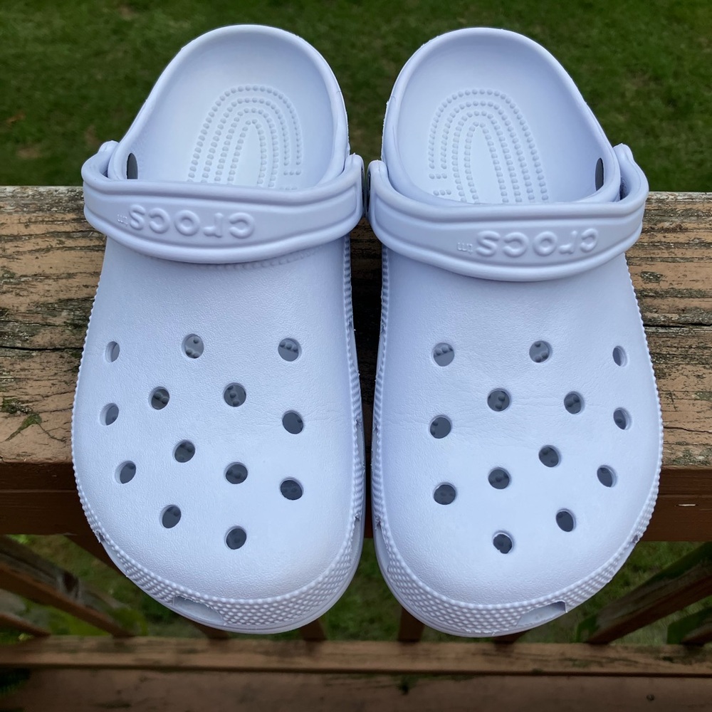 Crocs “Classic Clog” Blue Frost WMNS 9/MENS 7 100% Authentic Worn 2x lightly.